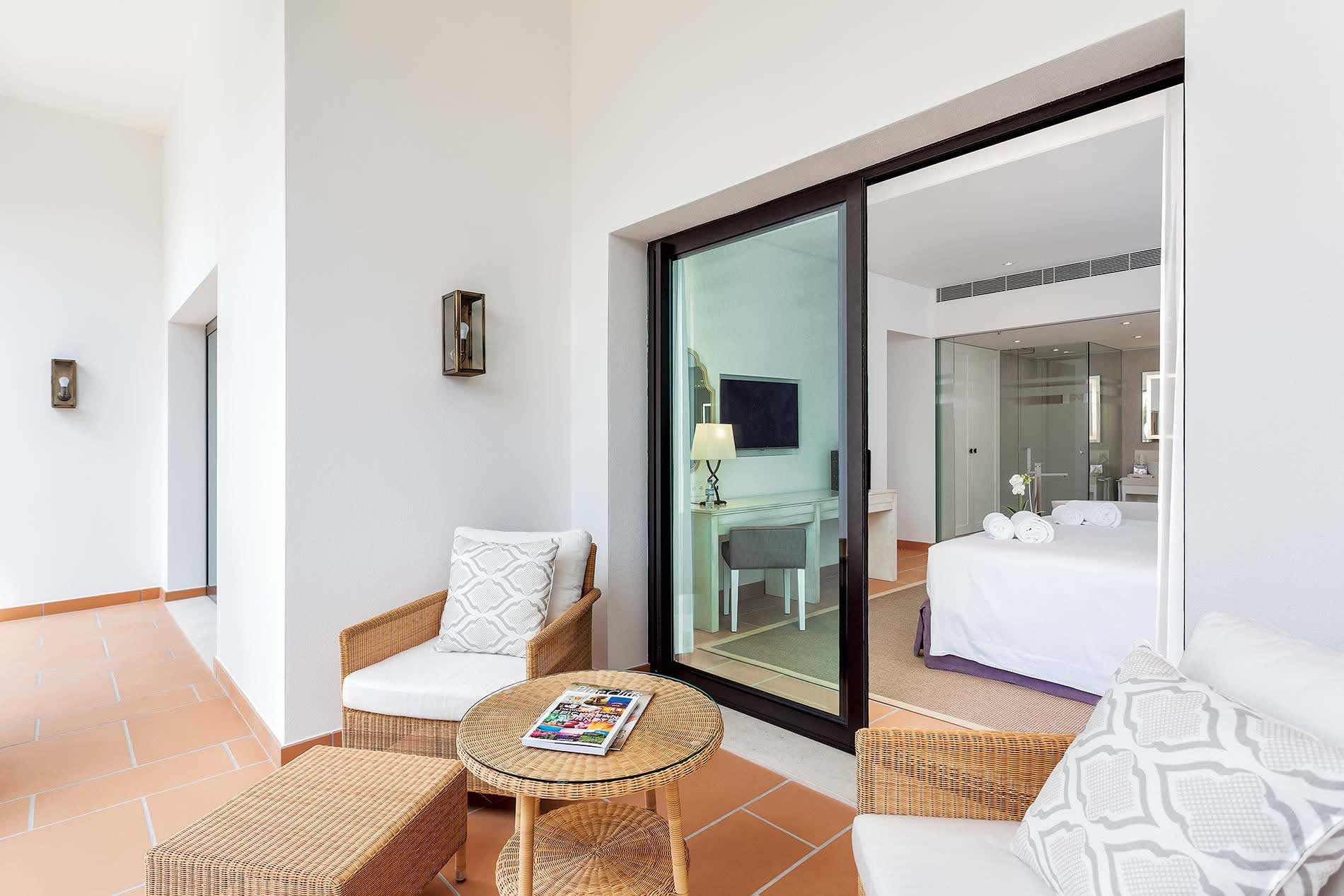 Apartment Pine Cliffs Ocean Suite III in Pine Cliffs Resort - sleeps 6 people