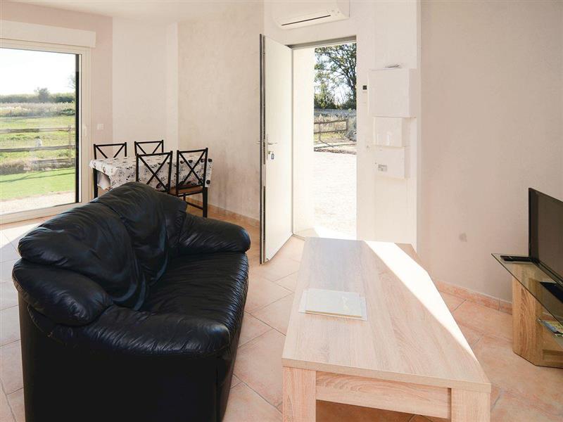 Au Couer de la Camargue - Le Jardin 1 in Le Sambuc, Bouche-du-Rhône - sleeps 4 people