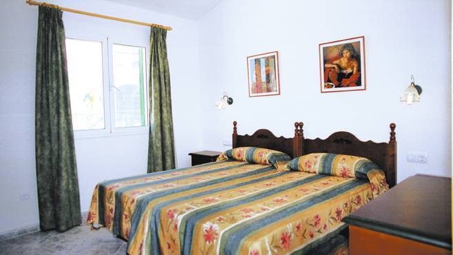 Cheap late deals menorca
