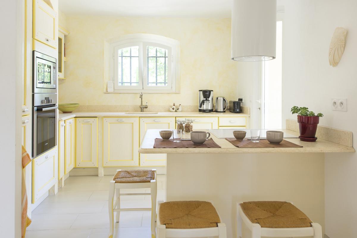 Ginger from Oliver's Travels. Ginger is in Grasse, France, read reviews